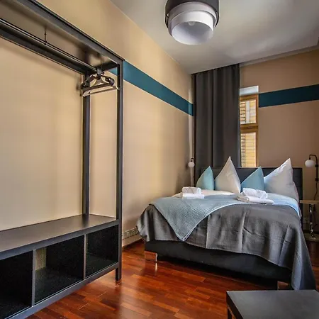 Lejlighed Wooden Design 2bdr Near Eden Garden Prag