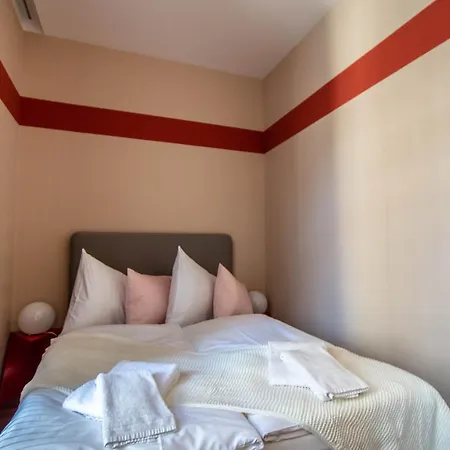 Wooden Design 2bdr Near Eden Garden Апартаменты *