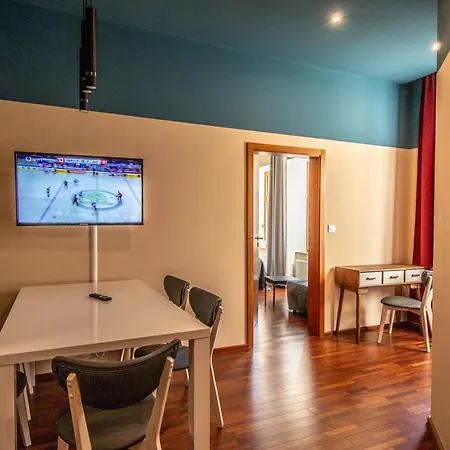 Wooden Design 2bdr Near Eden Garden Апартаменты *