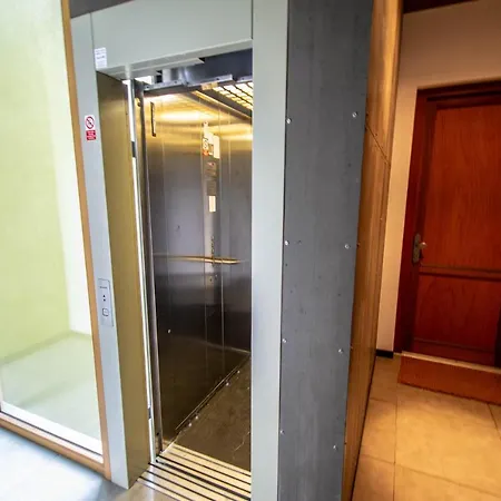 Appartamento Wooden Design 2bdr Near Eden Garden *